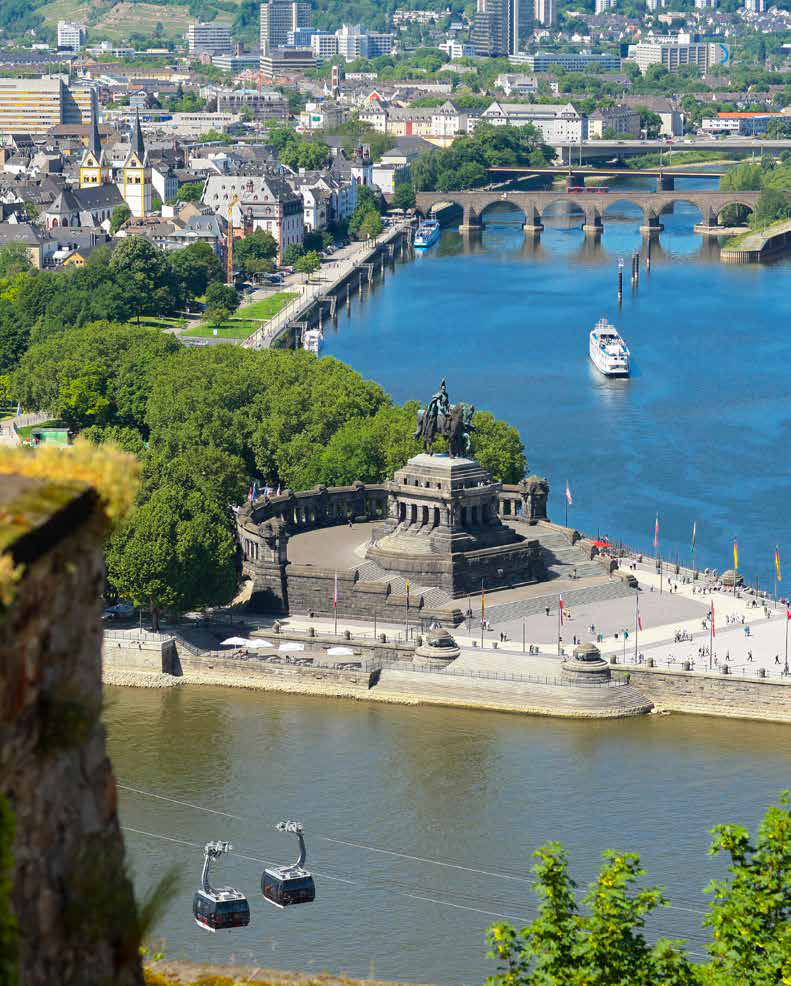 Deutsches Eck in Koblenz mit Seilbahn. (Foto: Piel media)